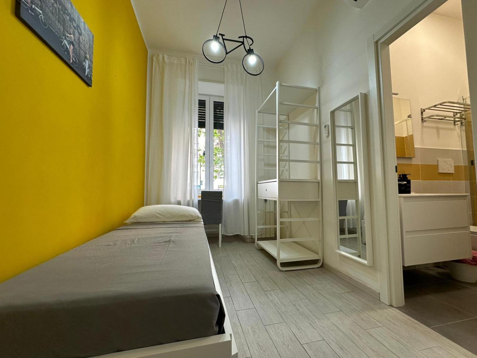 Hotel Bed&Bikerome Angelico Esterno foto