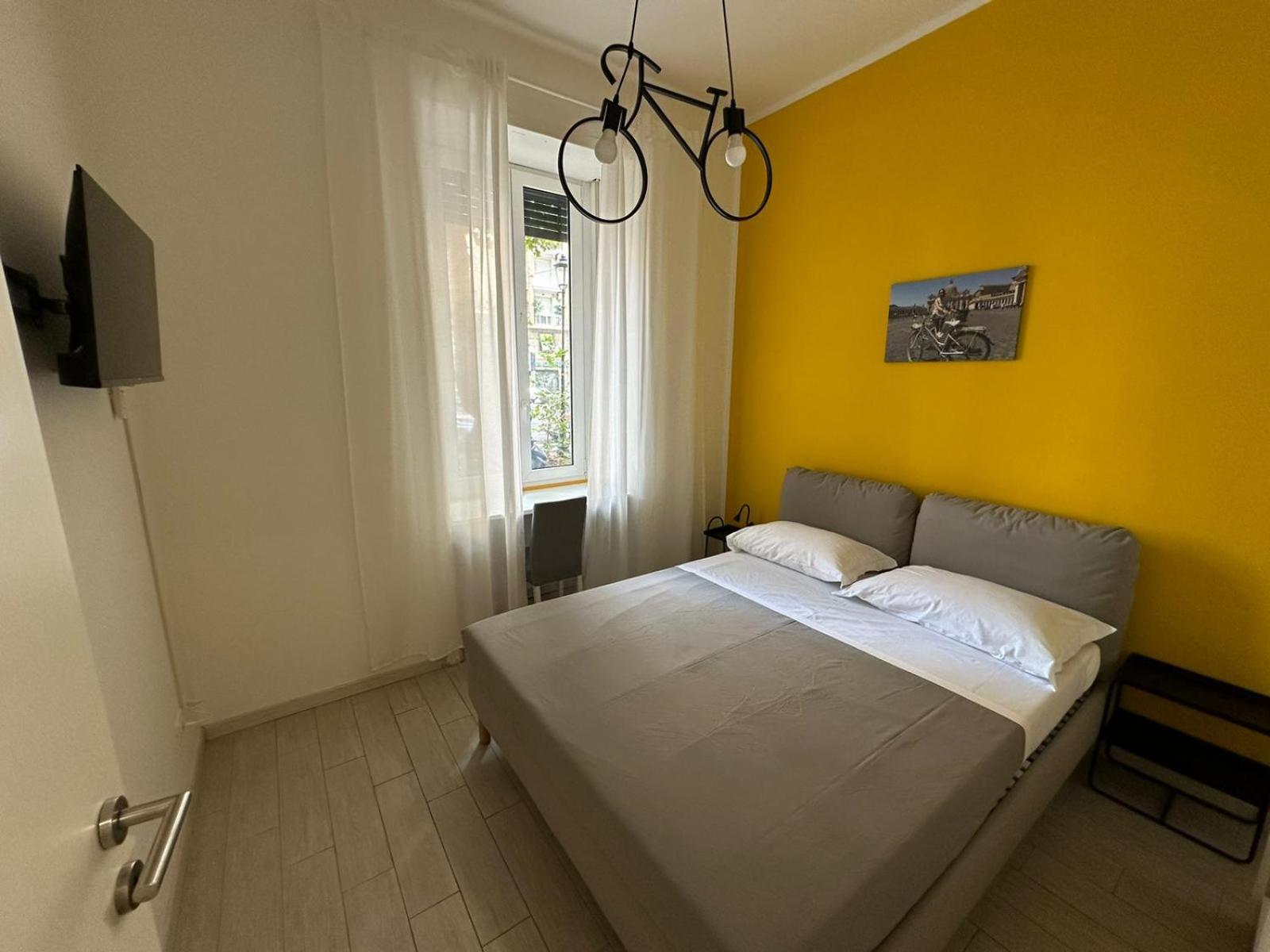 Hotel Bed&Bikerome Angelico Esterno foto
